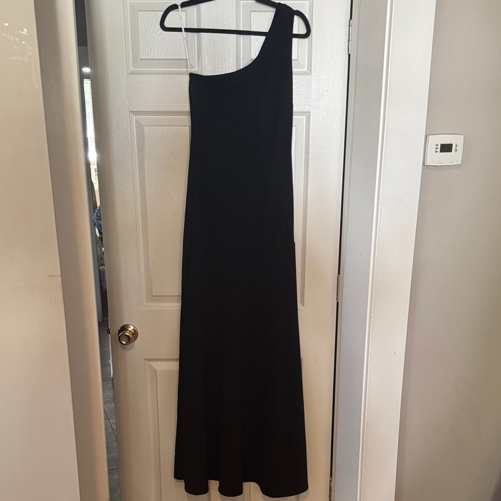 Lulu’s Elegant Black One-Shoulder Dress